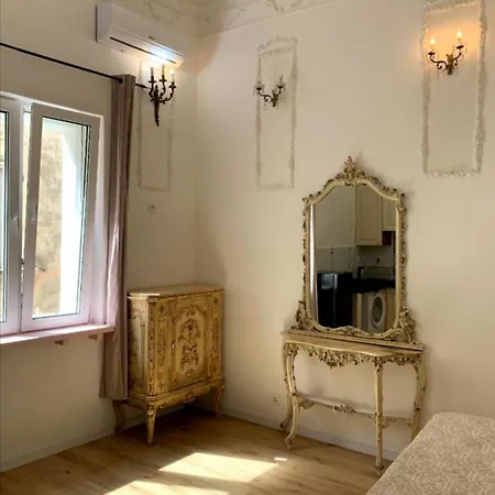 Historic Next To The Castle Bari