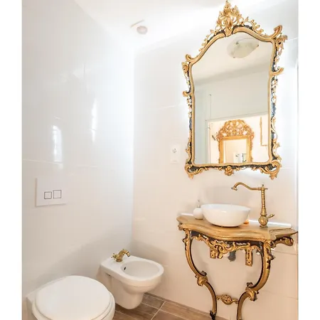 Historic Next To The Castle Appartement *